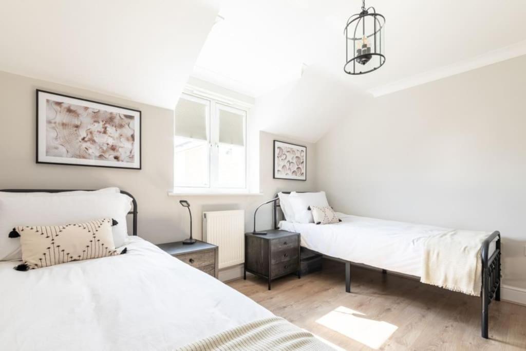 Olive Tree Townhouse, With Parking Holiday home *