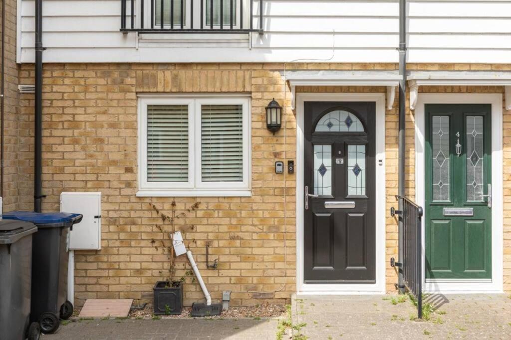 Olive Tree Townhouse, With Parking Holiday home Whitstable