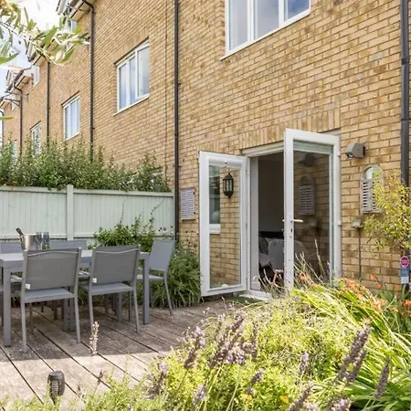 Olive Tree Townhouse, With Parking Villa Whitstable Exterior photo