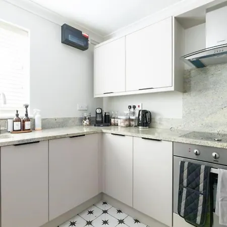 Olive Tree Townhouse, With Parking Villa Whitstable Exterior photo